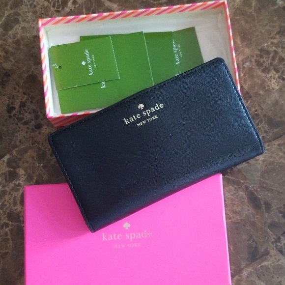 kate spade Handbags - Kate Spade Wallet